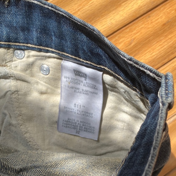 Levi's Dark Blue Denim Cut-Off Shorts - Picture 4 of 4